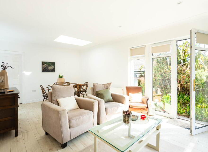 Orchard House, East End, Schull, P81AX02