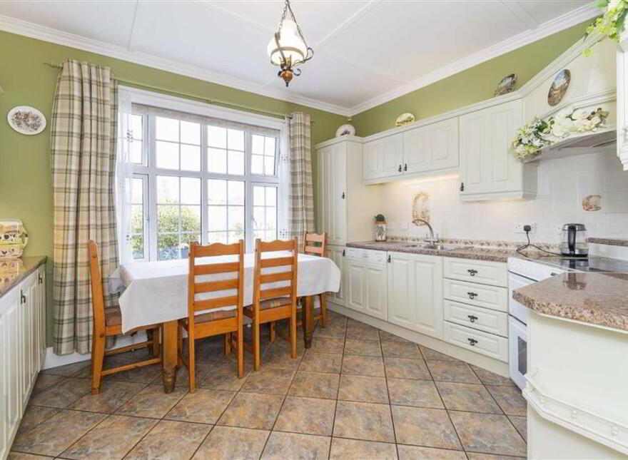 56 Ballymaglave Road, Ballynahinch, BT24 8QB