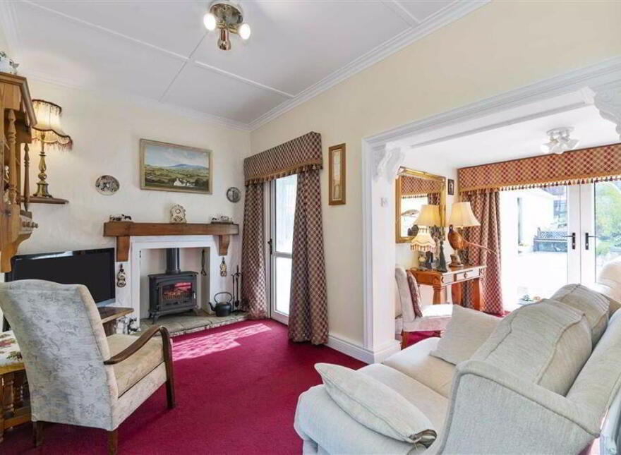 56 Ballymaglave Road, Ballynahinch, BT24 8QB