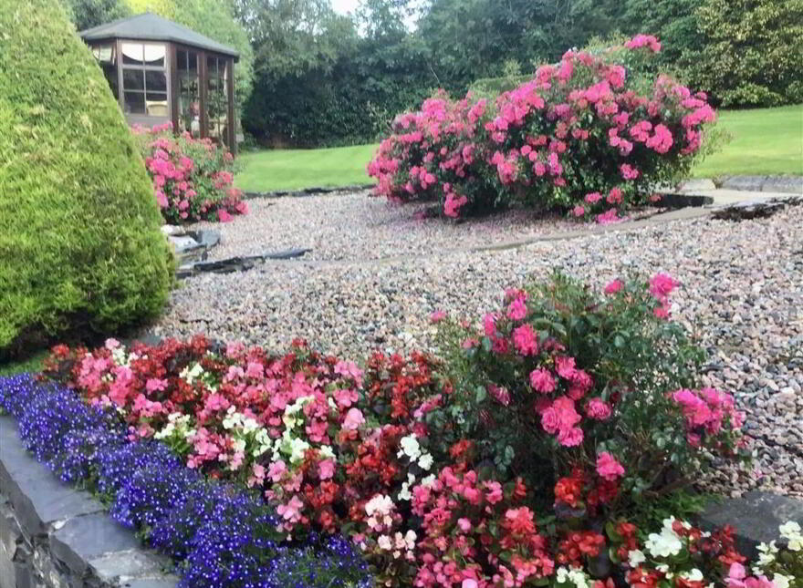 56 Ballymaglave Road, Ballynahinch, BT24 8QB