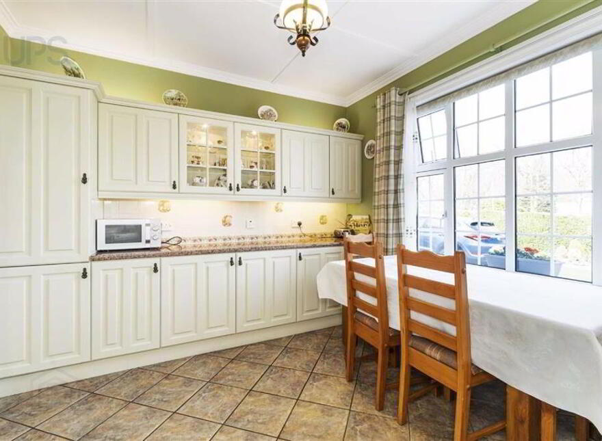 56 Ballymaglave Road, Ballynahinch, BT24 8QB