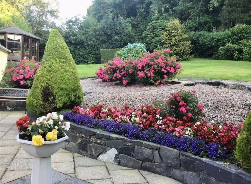 56 Ballymaglave Road, Ballynahinch, BT24 8QB