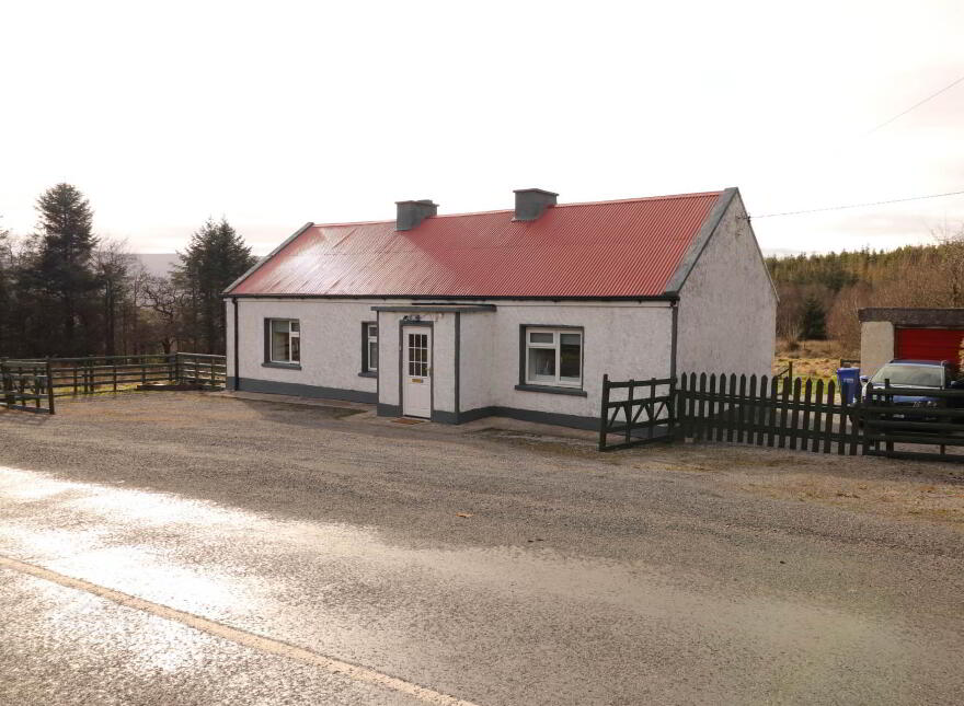 Roadside Cottage, Unshogagh, Blacklion, F91D894