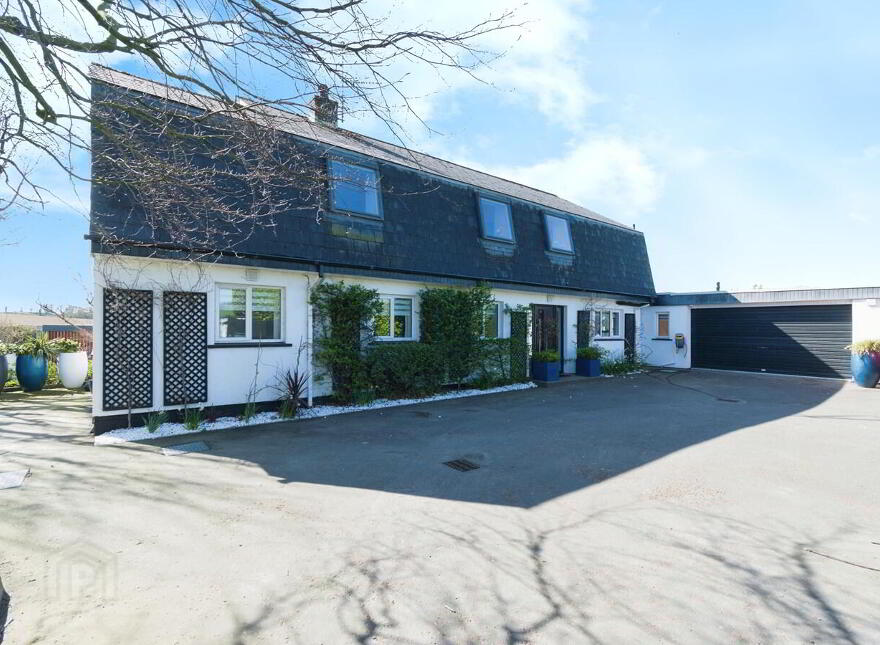 112 Saintfield Road, Lisburn, BT27 5PG