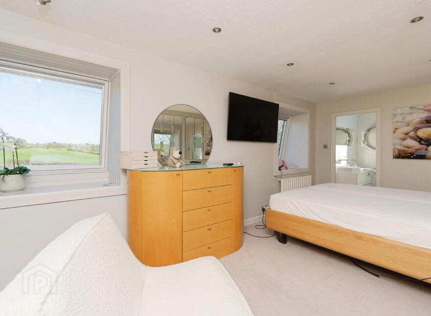 112 Saintfield Road, Lisburn, BT27 5PG
