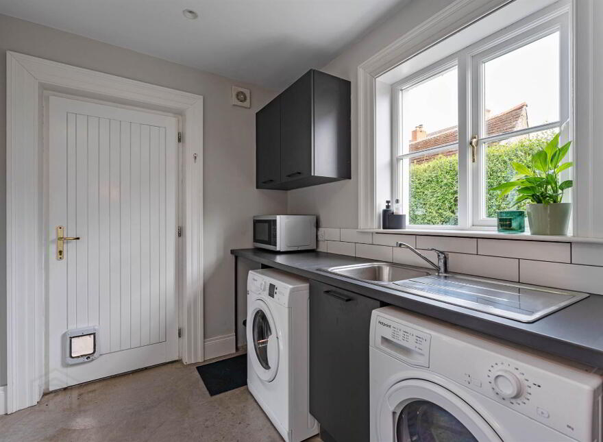 140 Kensington Road, Belfast, BT5 6NL