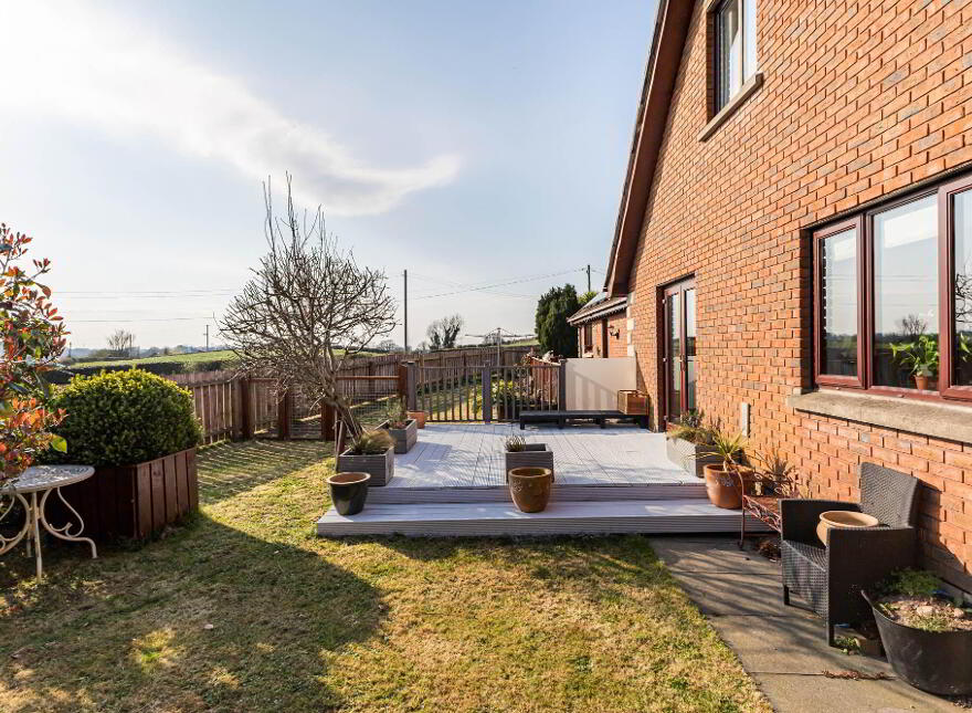 6 Thornbrook, Lisburn, BT27 5LW