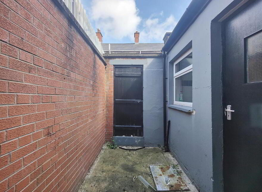 172 Brompton Park, Belfast, BT14 7LE