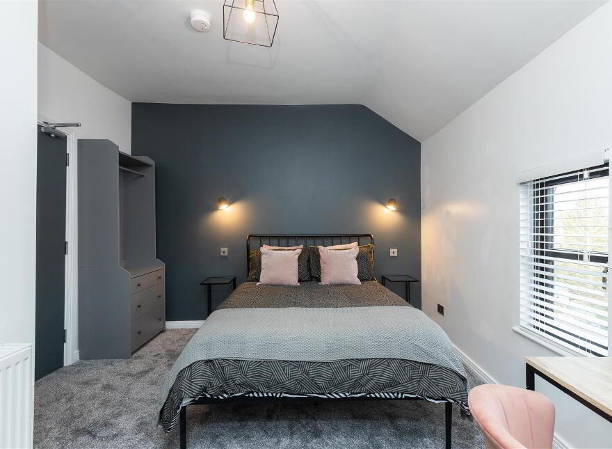 Rooms 3 & 5, 79 Upper Newtownards Road, Belfast, BT4 3HU photo