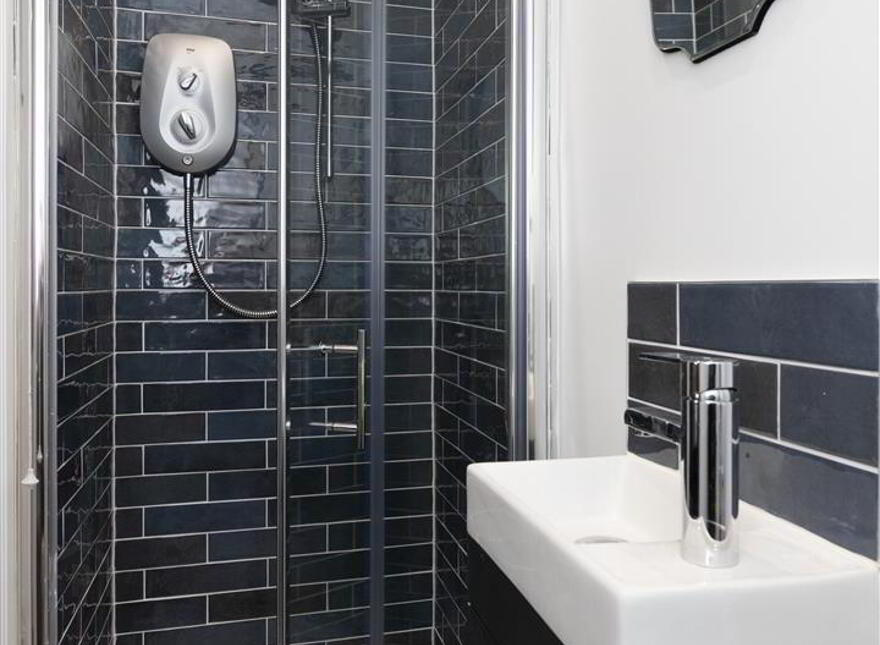 Rooms 2, 3 & 4, 79 Upper Newtownards Road, Belfast, BT4 3HU