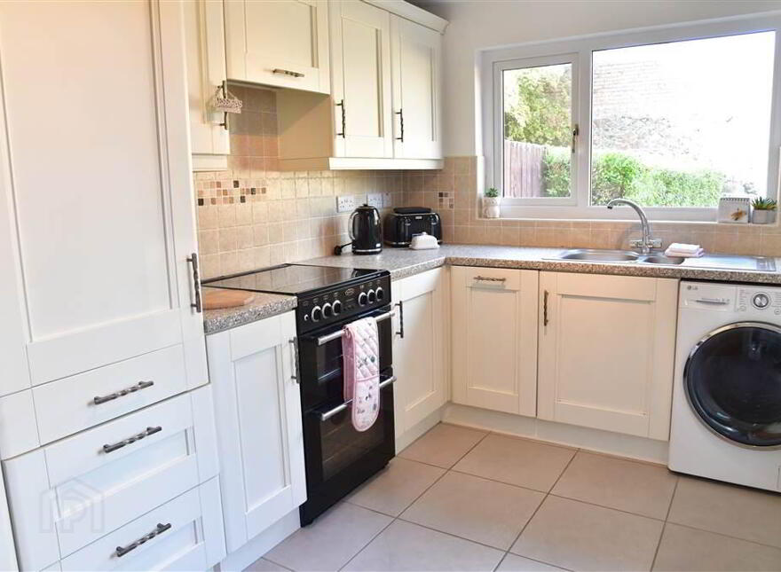 8 Granville Drive, Ballymena, BT43 7AF