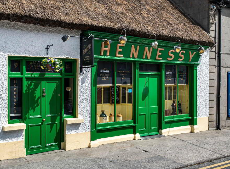 Hennessy`s Gastro Pub, Main Street, Ferbane, R42N628