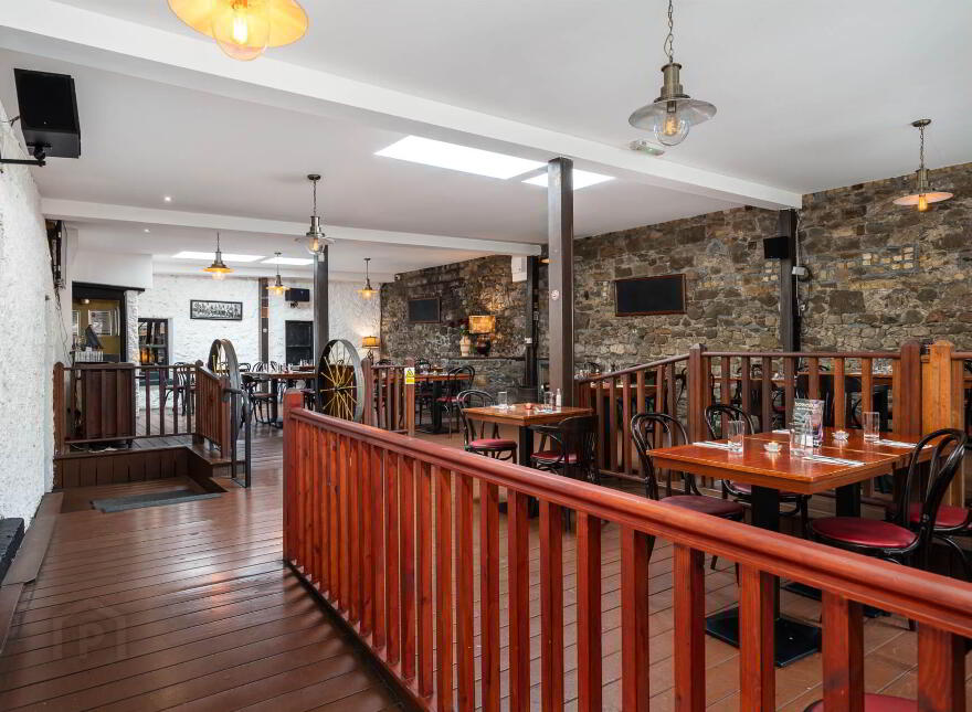 Hennessy`s Gastro Pub, Main Street, Ferbane, R42N628