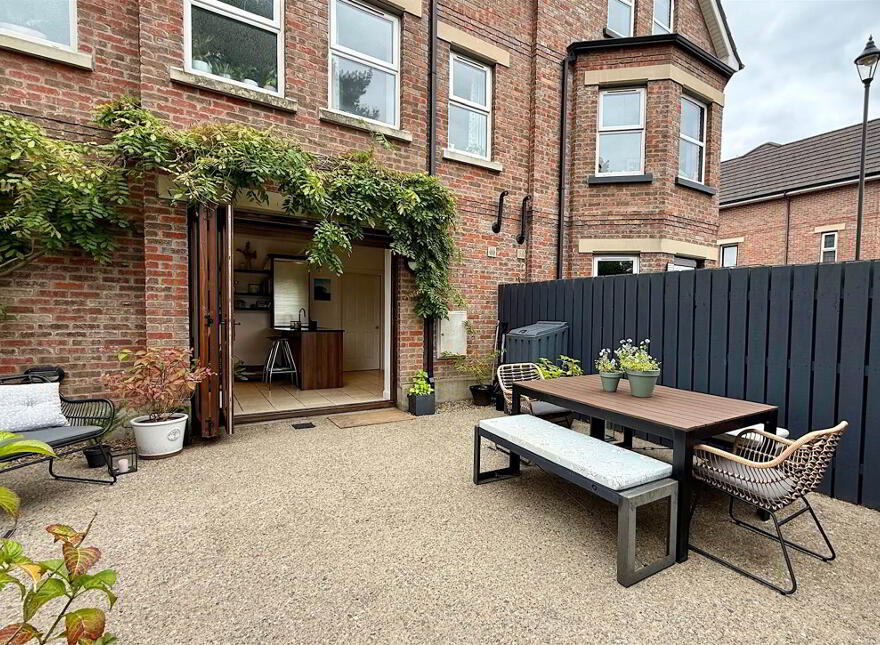 4 Strathearn Lane, Circular Road, Belmont, Belfast, BT4 2BT