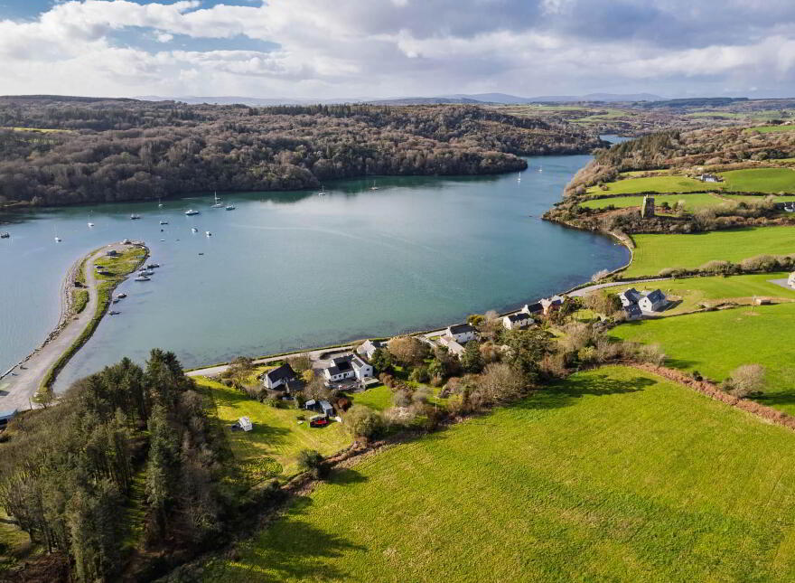 Lobster Cottage, Raheen, Union Hall, P81WK37