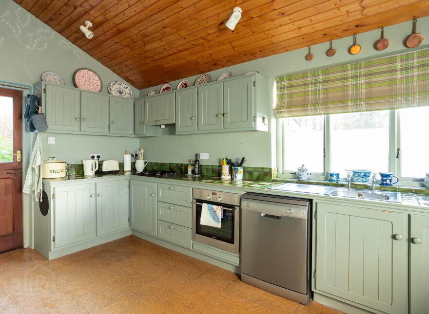 Lobster Cottage, Raheen, Union Hall, P81WK37