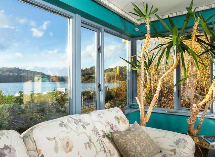 Lobster Cottage, Raheen, Union Hall, P81WK37
