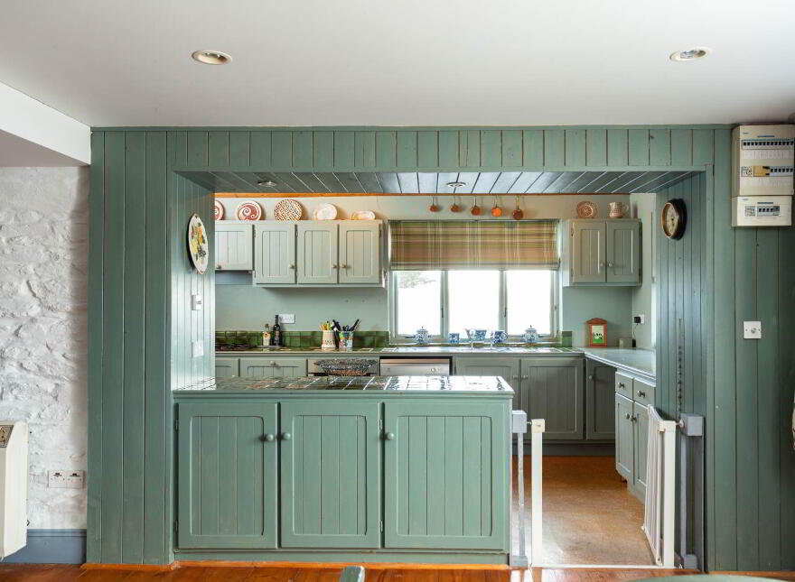 Lobster Cottage, Raheen, Union Hall, P81WK37