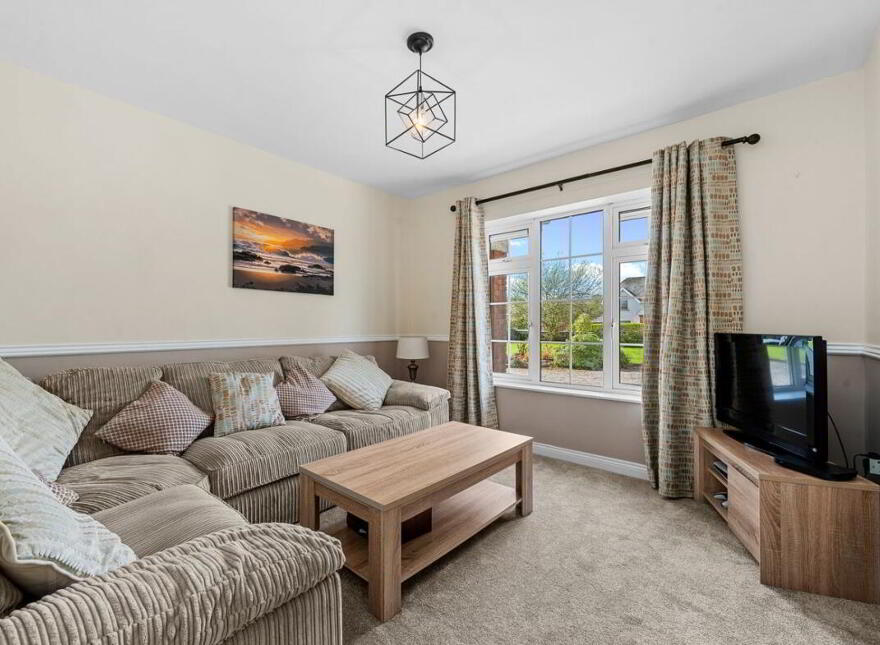 6 Hawthorn Drive, Midleton