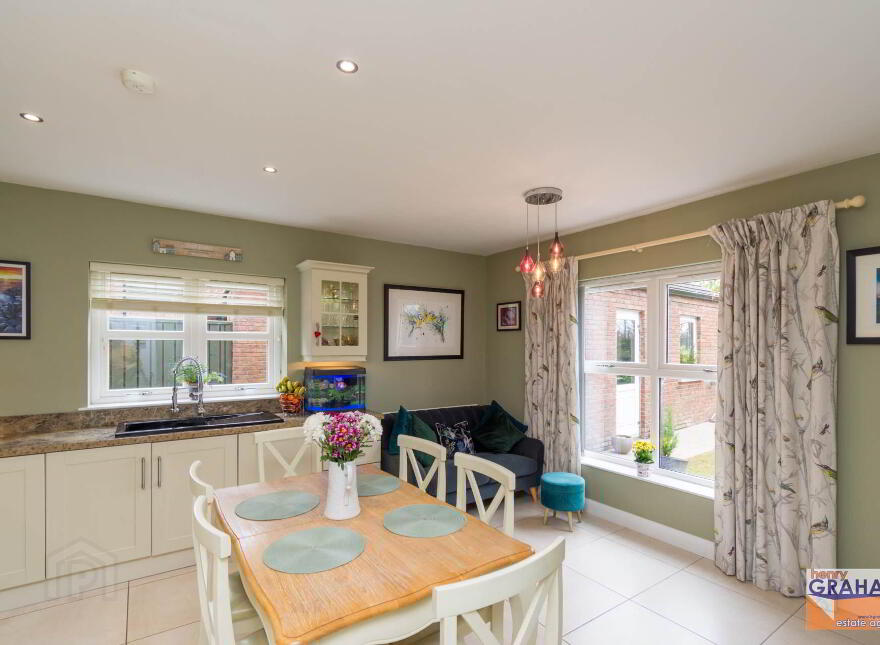 5 Kings Oak Meadow, Maze, Lisburn, BT27 5TG