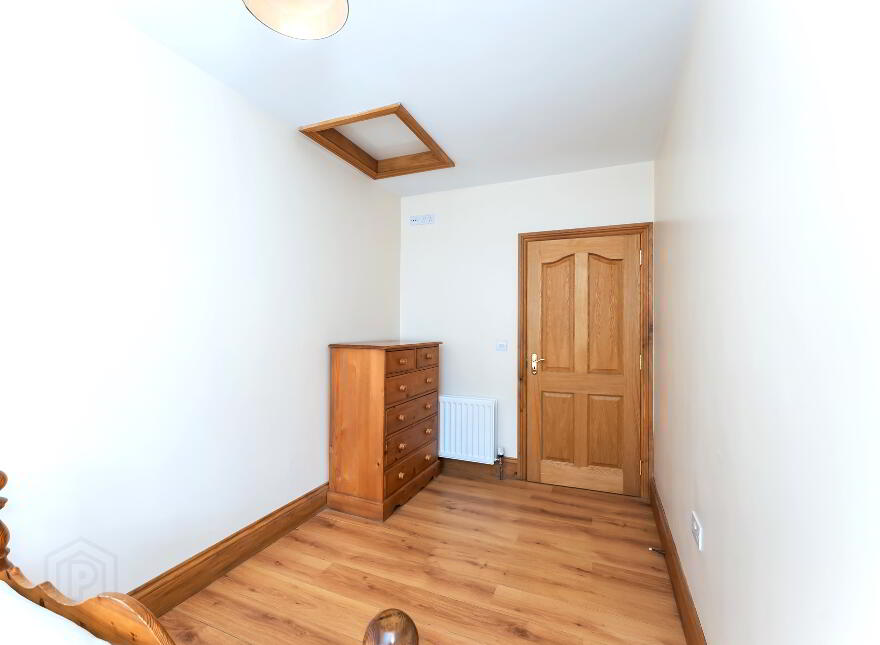 20 & 20b Main Street, Royal Hillsborough, BT26 6AE