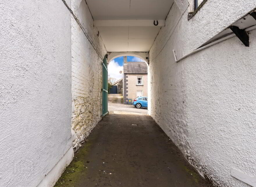 20 & 20b Main Street, Royal Hillsborough, BT26 6AE