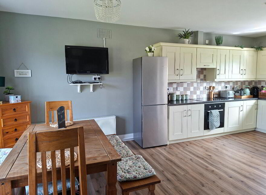 2 Sea Crest, Bundoran, F94PW89