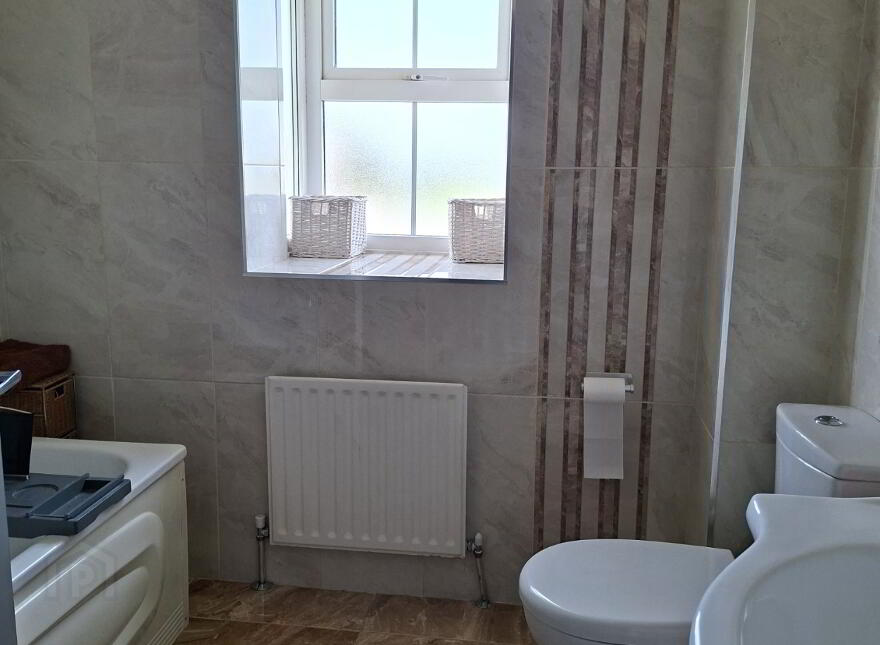 2 Sea Crest, Bundoran, F94PW89