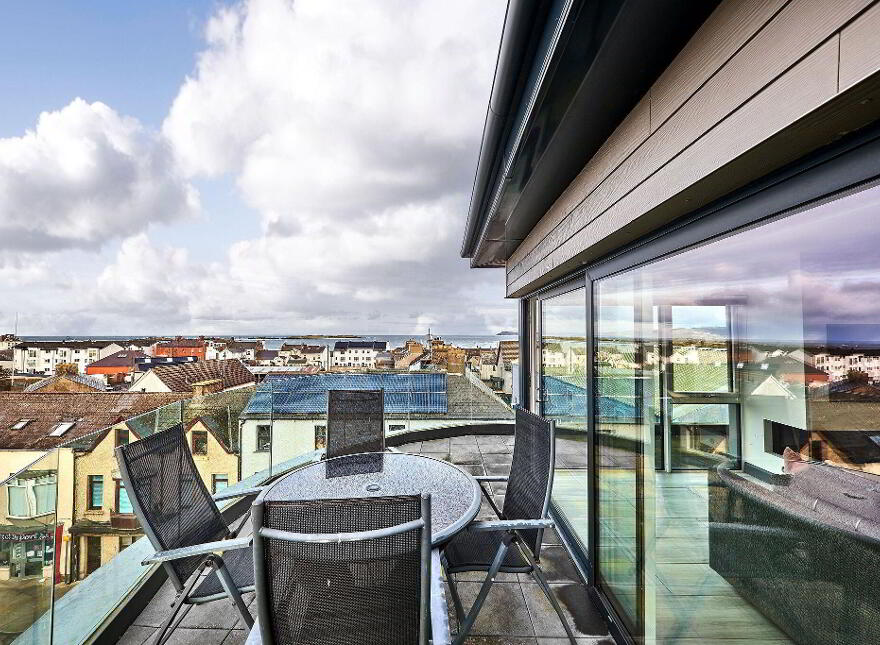 12 Dunluce View, Portrush, BT56 8DW