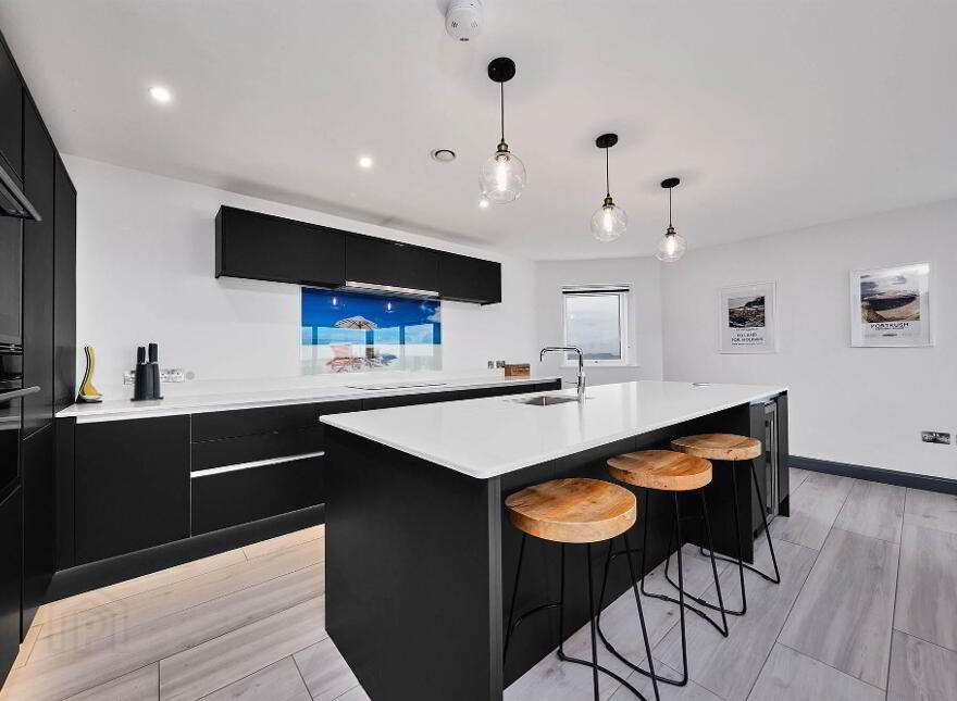 12 Dunluce View Apartments, 24 Dunluce Avenue, Portrush, BT56 8DW