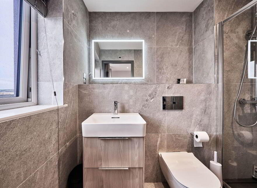 12 Dunluce View Apartments, 24 Dunluce Avenue, Portrush, BT56 8DW