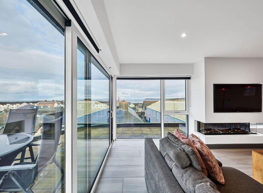 12 Dunluce View Apartments, 24 Dunluce Avenue, Portrush, BT56 8DW