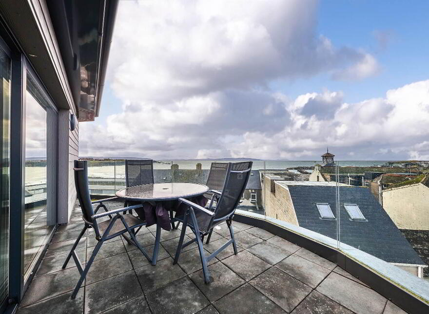 12 Dunluce View Apartments, 24 Dunluce Avenue, Portrush, BT56 8DW