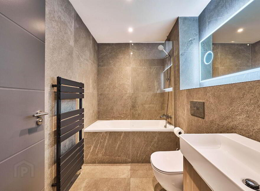 12 Dunluce View Apartments, 24 Dunluce Avenue, Portrush, BT56 8DW