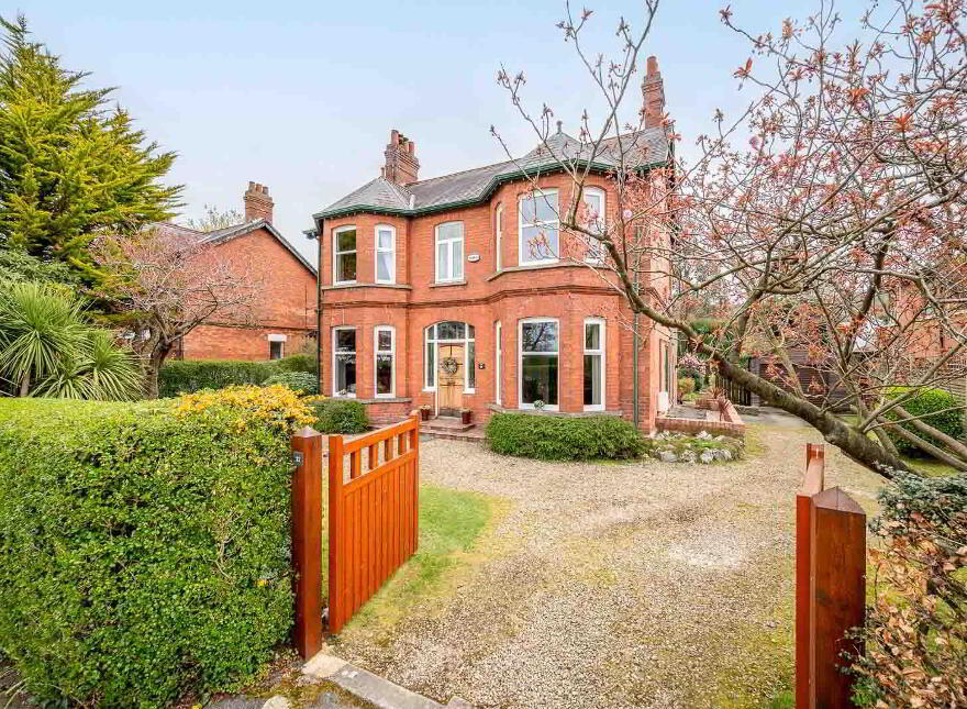 22 Ardlee Avenue, Holywood, BT18 9LT photo
