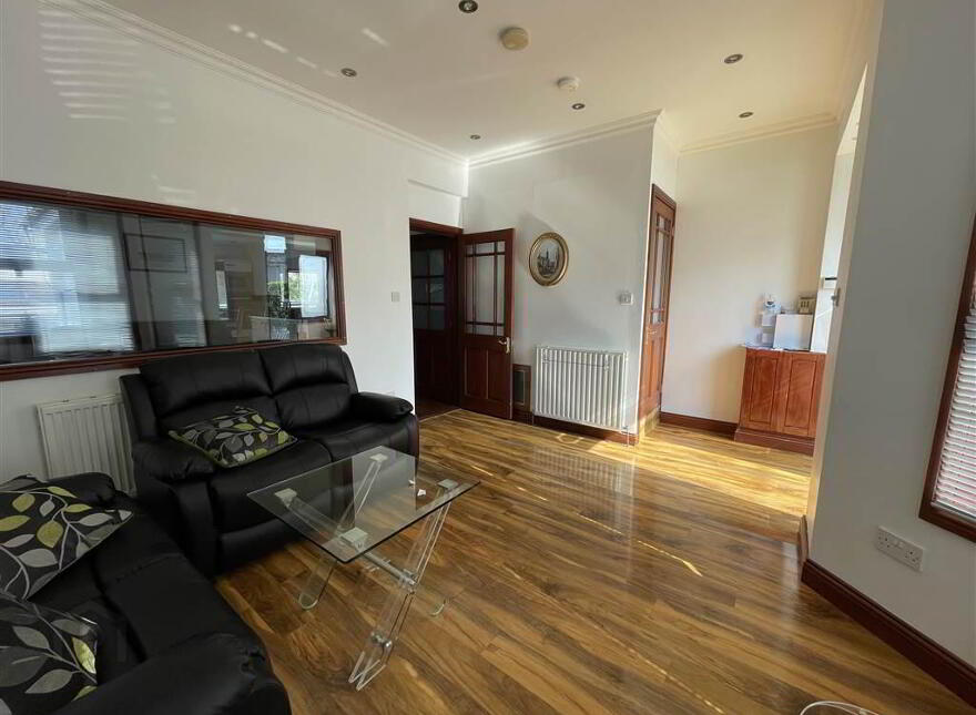 563 Donegall Road, Belfast, BT12 6DX