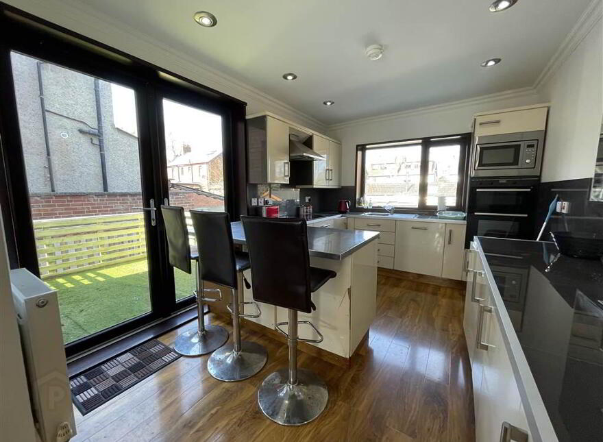 563 Donegall Road, Belfast, BT12 6DX