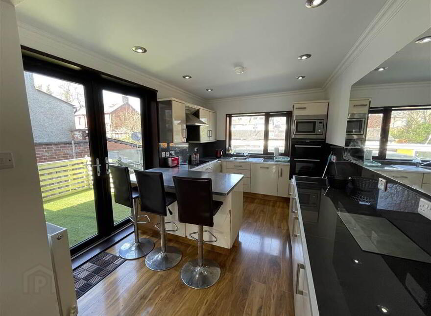 563 Donegall Road, Belfast, BT12 6DX