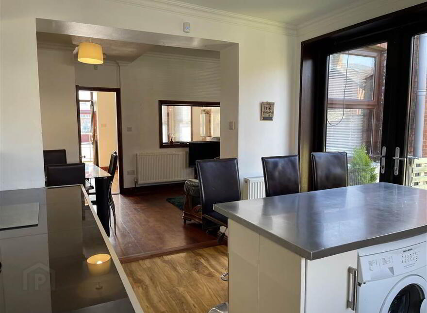 563 Donegall Road, Belfast, BT12 6DX