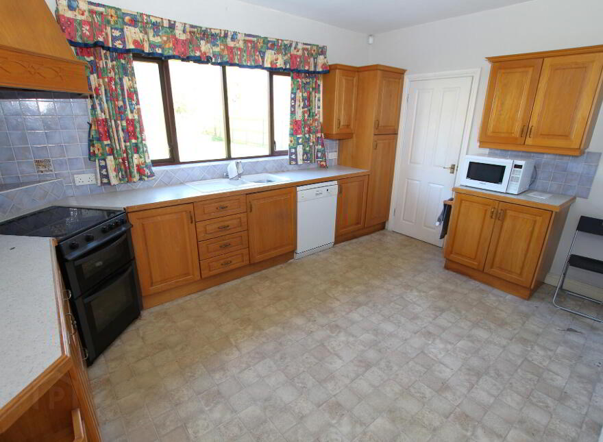 8 Glenoak Grange, Crumlin, BT29 4DU