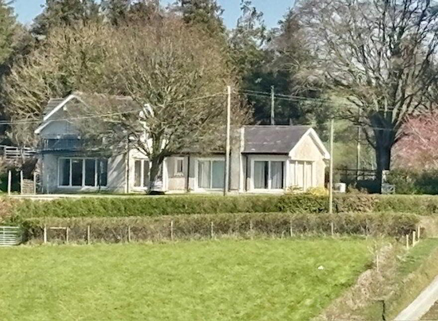 2 Ballydesland Road, Warrenpoint, BT34 3QD