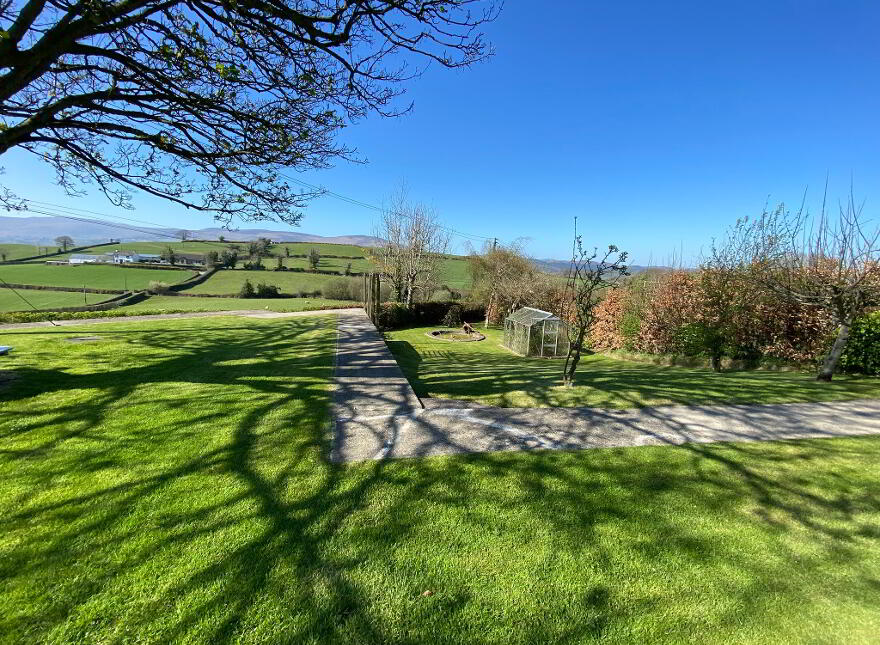 2 Ballydesland Road, Warrenpoint, BT34 3QD
