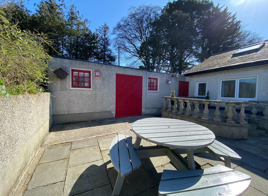 2 Ballydesland Road, Warrenpoint, BT34 3QD