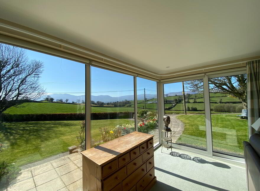 2 Ballydesland Road, Warrenpoint, BT34 3QD