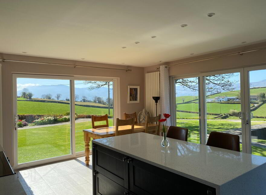 2 Ballydesland Road, Warrenpoint, BT34 3QD