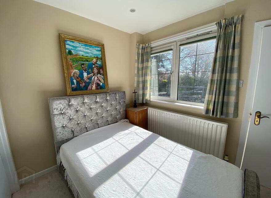 2 Ballydesland Road, Warrenpoint, BT34 3QD