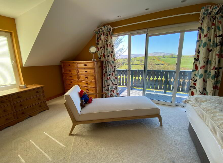 2 Ballydesland Road, Warrenpoint, BT34 3QD