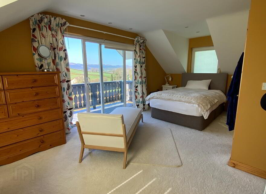 2 Ballydesland Road, Warrenpoint, BT34 3QD