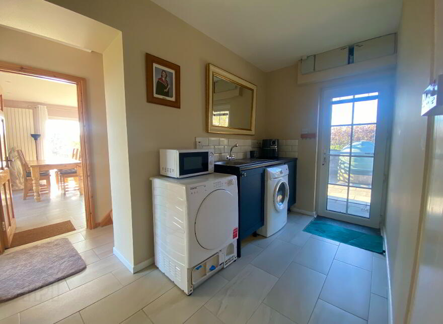 2 Ballydesland Road, Warrenpoint, BT34 3QD