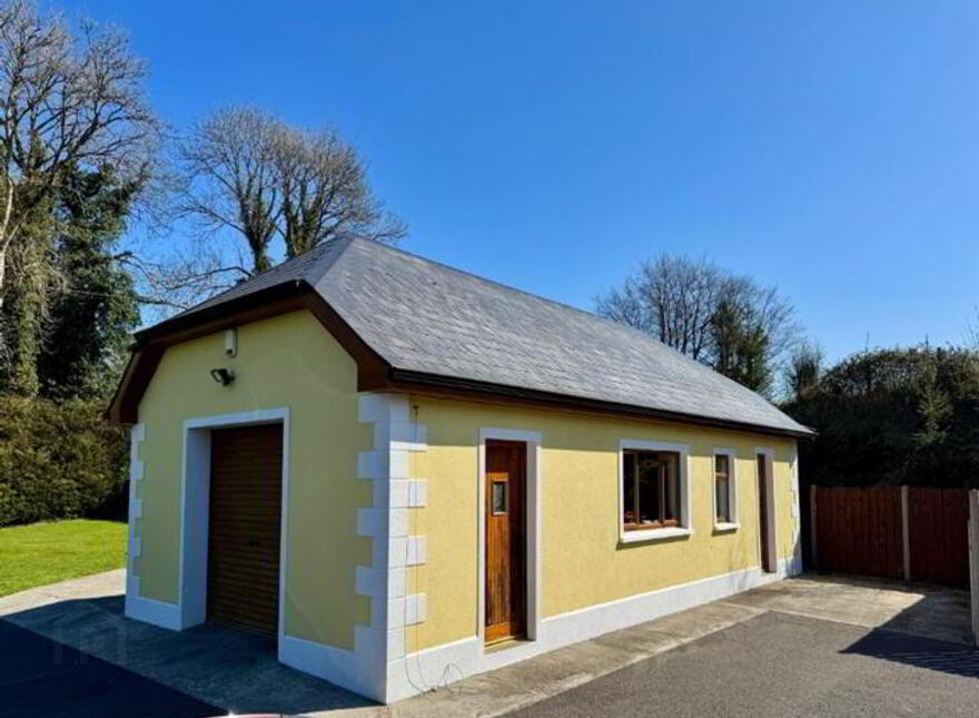 Keadue, West, Boyle, F52W677